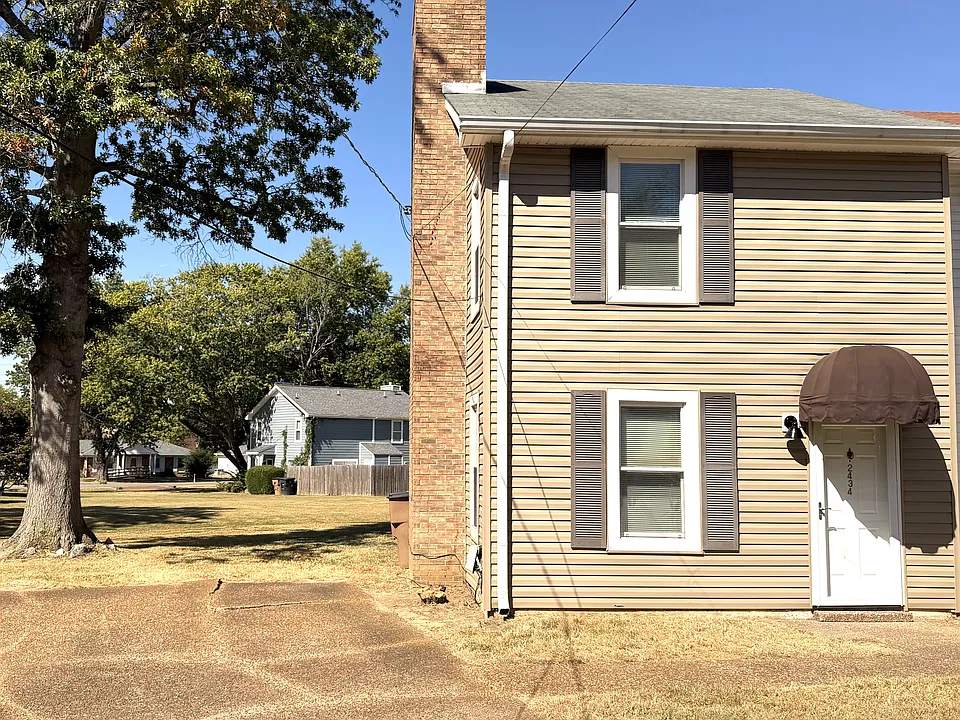 2434 Robbie Ct