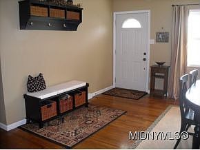 5th image of 5 Redwood Ave