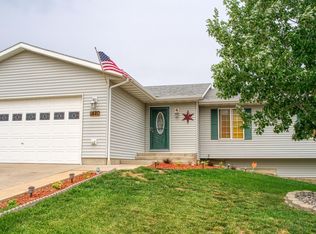 1420 Beaver Dr, Gillette, WY 82718