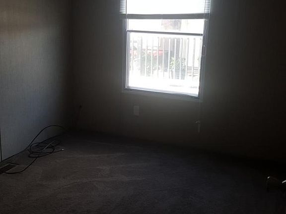 2nd image of 46 Tropicana Ave