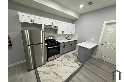 354 S 10th St #2L Photo 1
