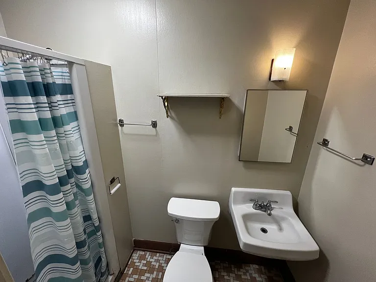 119 Saint Julien Ave — Photo 30