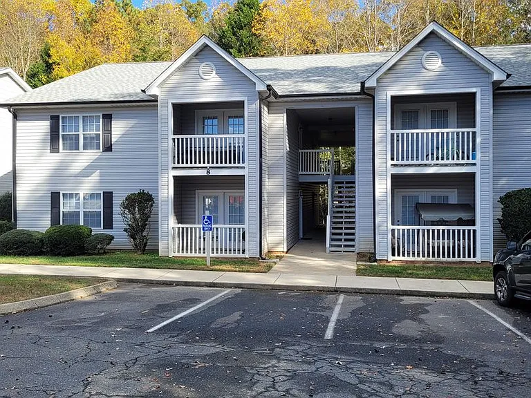 Arlington Apartments — Photo 172
