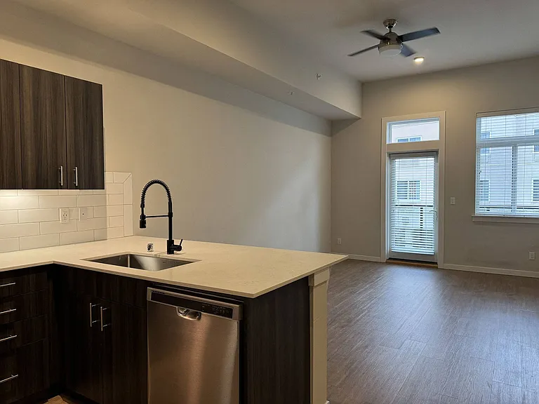 B Flats — Photo 32