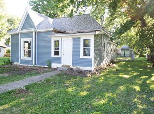 406 S Grove St, Colfax, IL 61728