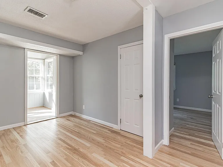 261 Skyline Dr — Photo 16