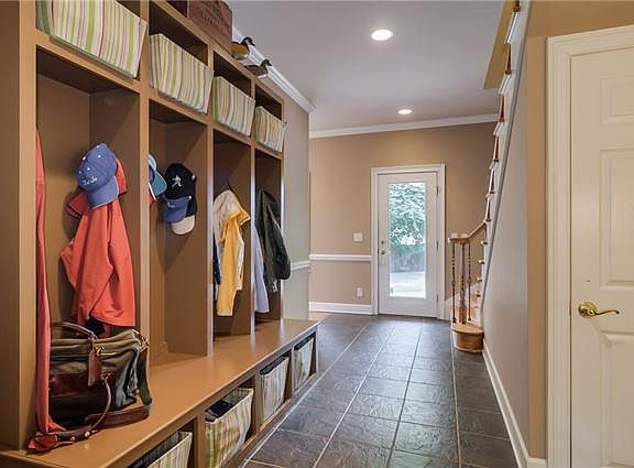 5th image of 130 Sturbridge Dr