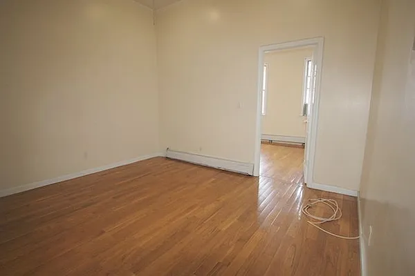 Rented by Capri Jet Realty Corp | media 16