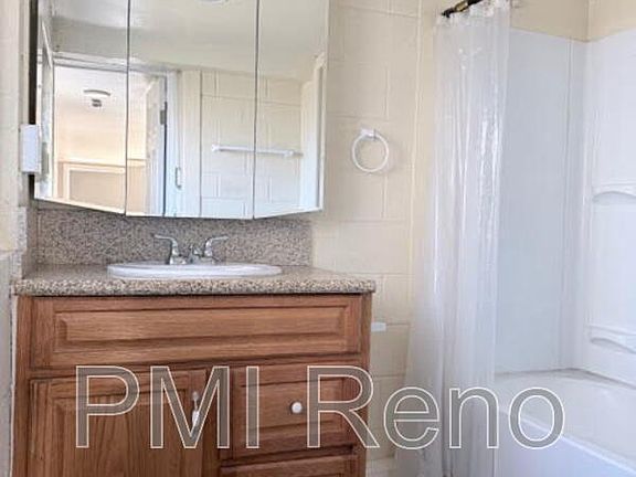 3rd image of 1950 A St Unit E