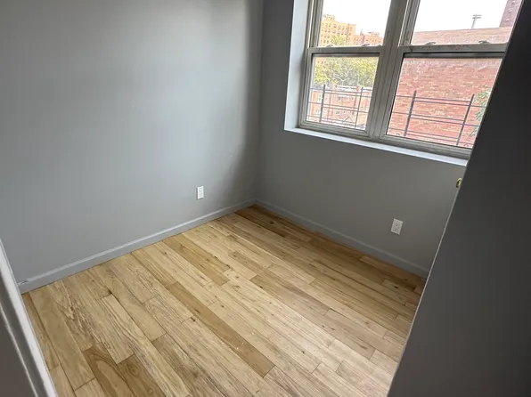 807 Barbey Street image 14 of 27