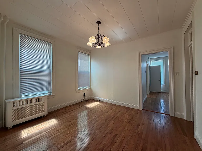13 Elizabeth St #1 — Photo 7