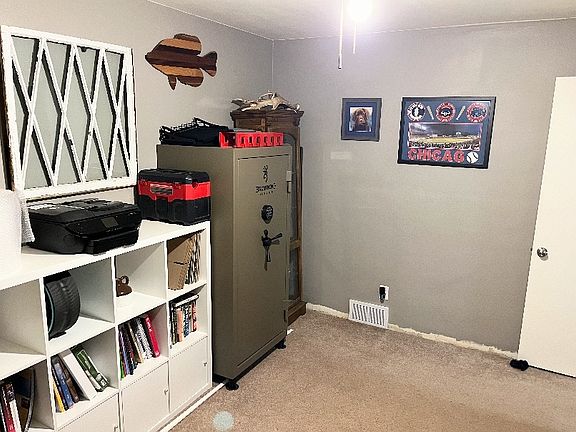 3rd image of 457 Collins Dr