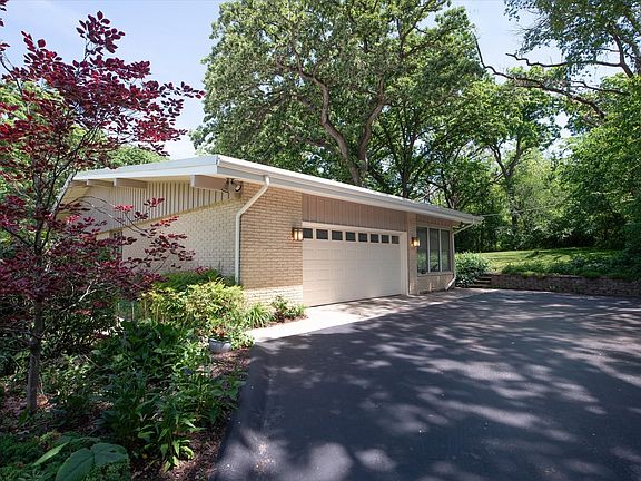 4th image of 1196 Nottingham Ln