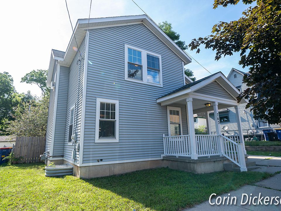 1st image of 743 Dolbee Ave SE