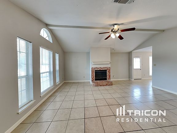 2nd image of 215 Moss Hill Dr