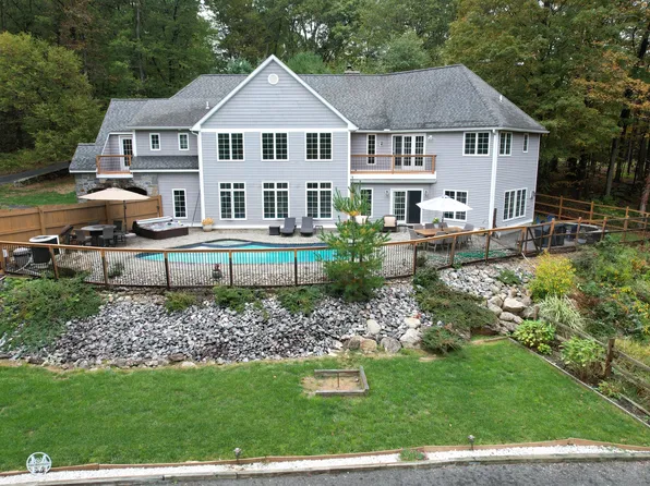 55 Butternut Lane, Watertown, CT 06795