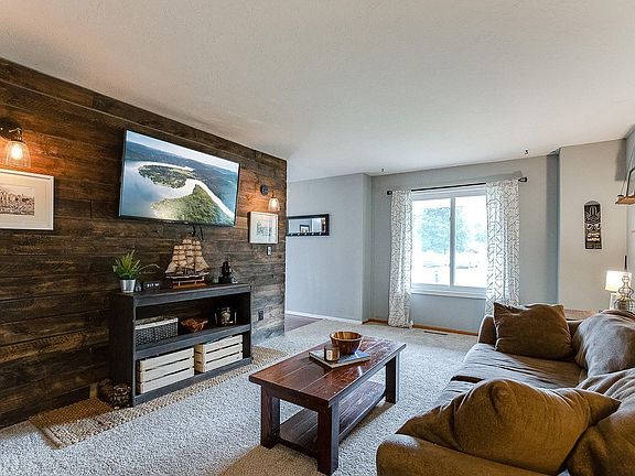 5th image of 2201 Connelly Cir