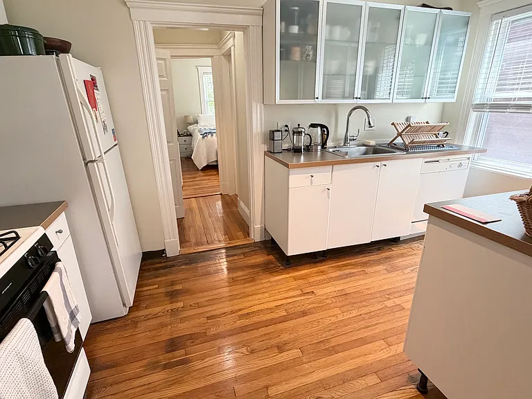 24 Beecher St #4 — Photo 14