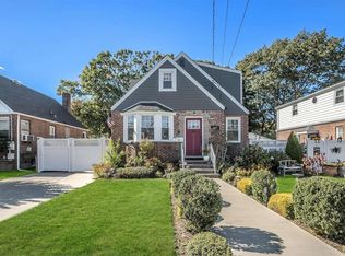 258 Claflin Blvd, Franklin Square, NY 11010