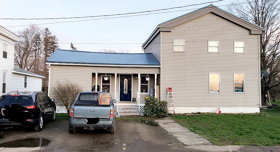 24 E Main St, Columbus, PA 16405 Zillow