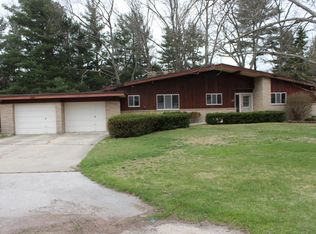 117 Pinecrest Rd, Whitehall, MI 49461