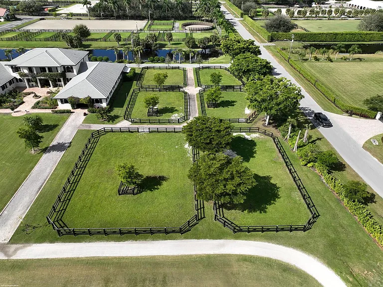 14710 Palm Beach Point Blvd — Photo 2