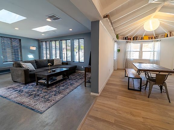 4th image of 15745 Leadwell St