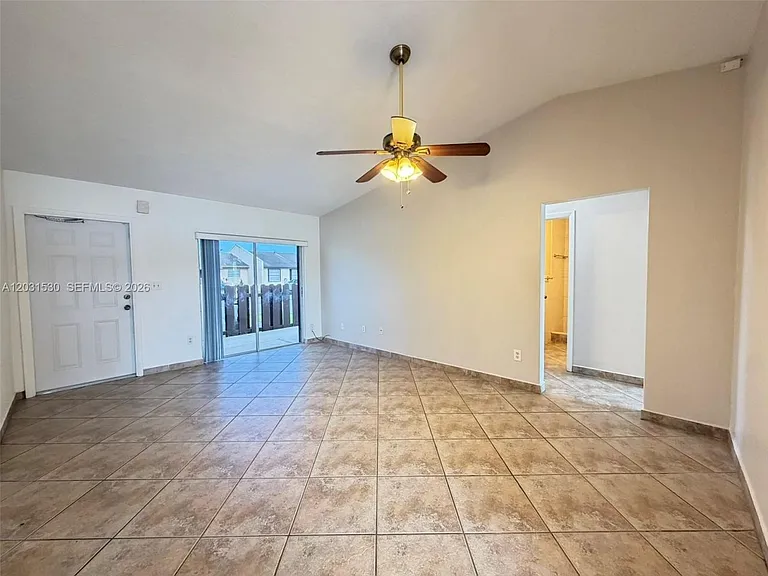 11760 SW 123rd Ave — Photo 6
