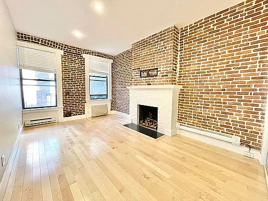 Rented by Douglas Elliman | media 19