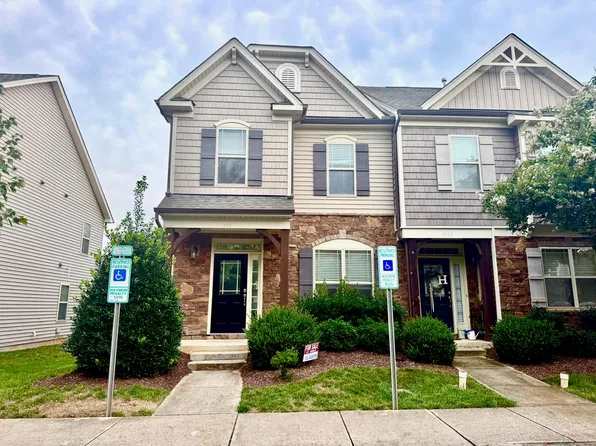545 Matheson Pl, Cary, NC 27511