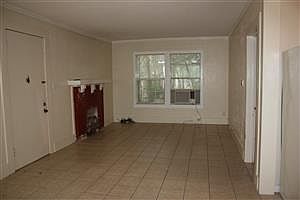 2nd image of 318 W Shaw St #A
