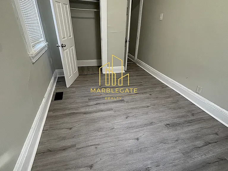 35-37 Hanford St #11R — Photo 6