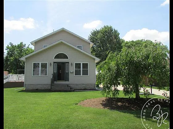 939 Askin St photo 1