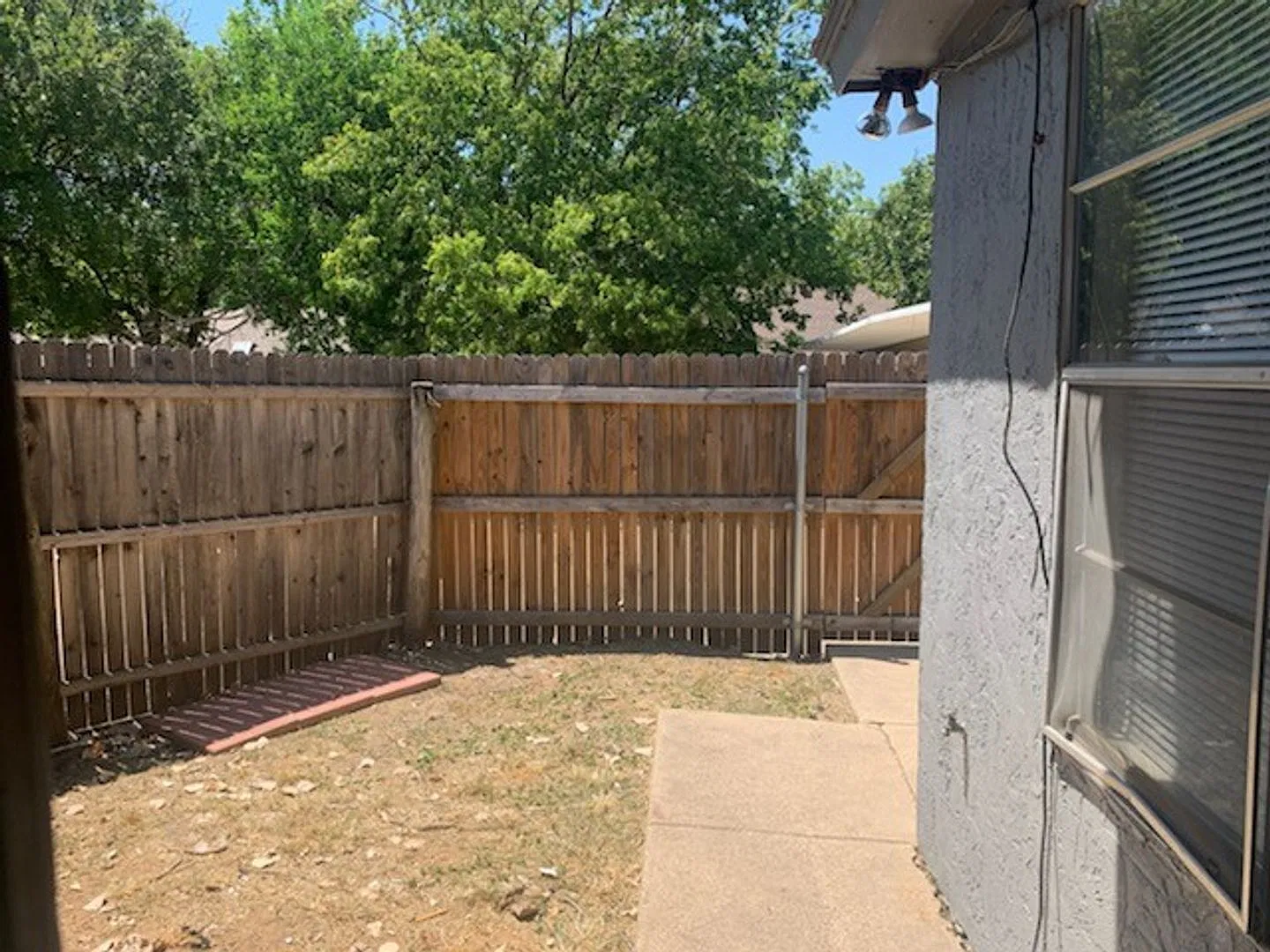 2734 Parkchester Dr, Arlington, TX 76015 — Photo 2
