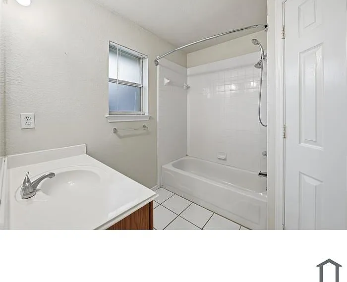 11912 Rhulen Ct — Photo 3