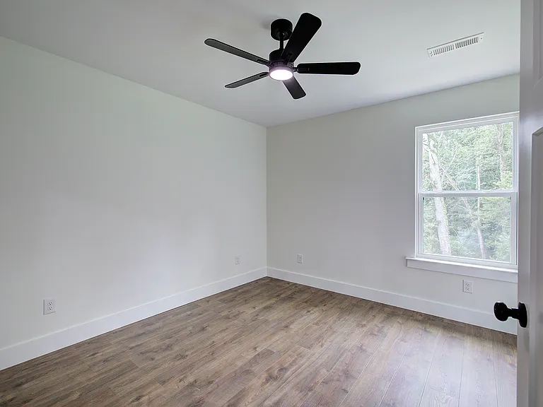 124 Robinhood Dr SE #B — Photo 11