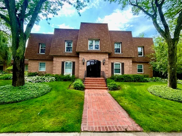 1220 Park Ave W APT 132, Highland Park, IL 60035