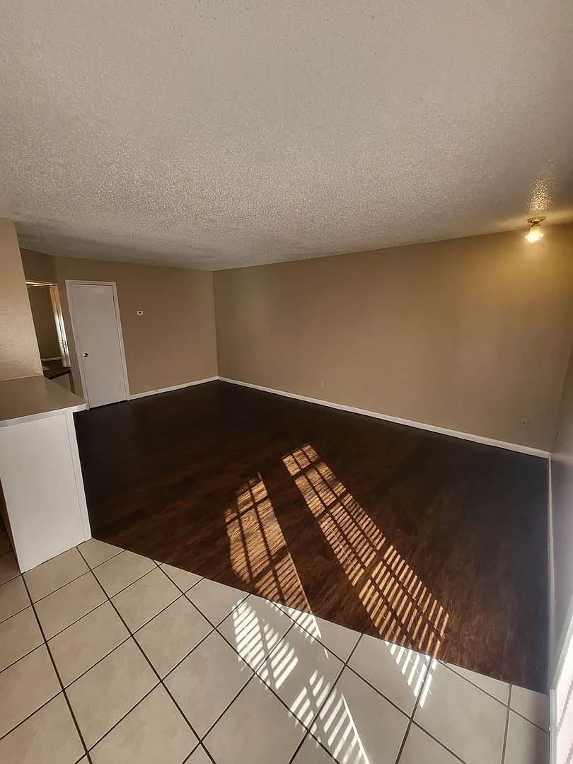 Citadel Apartments — Photo 3