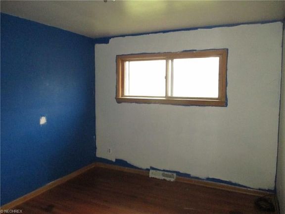 4th image of 7179 Culver Blvd