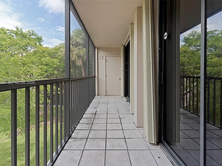 8760 SW 133rd Avenue Rd #301 — Photo 17