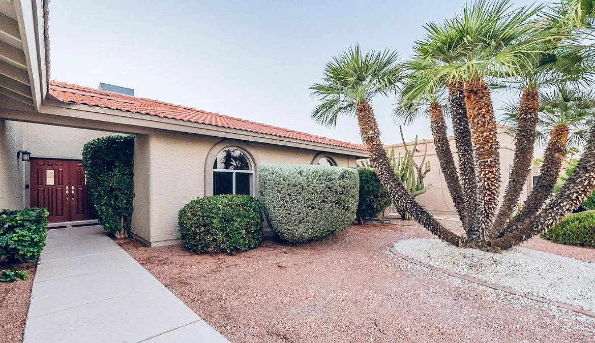 3 bed, 1971 sqft, $3,650 — Photo 4