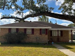 5301 Berkley Dr, New Orleans, LA 70131