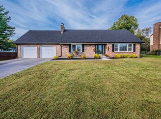 1136 Cedarwood Way, Bowling Green, KY 42104