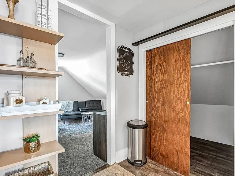 1029 Logan Ave #UPPER — Photo 14