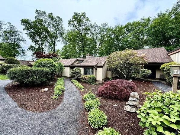 1005 Heritage Village #A, Southbury, CT 06488