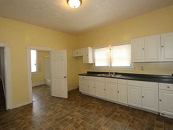5th image of 1634 E Minnesota St
