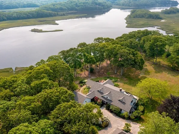 21 Old Jetty Rd, Dartmouth, MA 02748