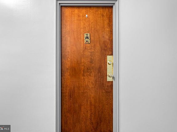 2nd image of 3601 Greenway Unit 207