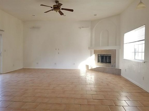 5th image of 4456 Dayton St