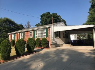 2 Sumach Ave, Riverside, RI 02915